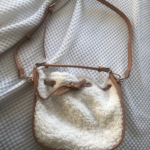 Zara Handbags - Cute Zara purse